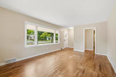 563 W Middle Street, Chelsea, MI 48118 - Photo 6