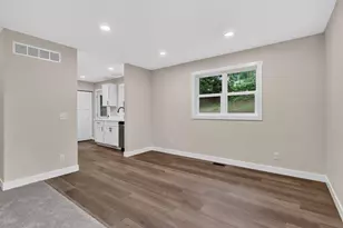 3427 Wood St, Kalamazoo, MI 49008 - Photo 6