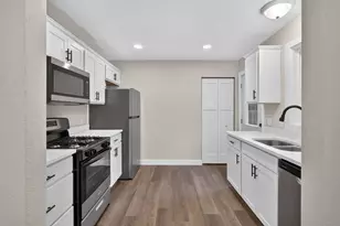 3427 Wood St, Kalamazoo, MI 49008 - Photo 8