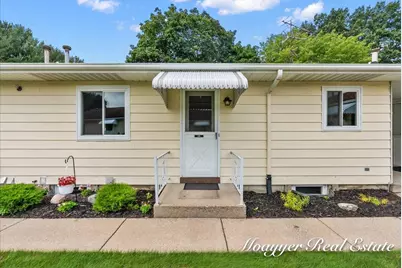 5895 Leisure South Drive SE, Grand Rapids, MI 49548 - Photo 2