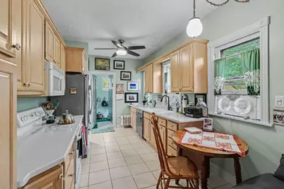 447 Stuart Avenue, Kalamazoo, MI 49007 - Photo 12