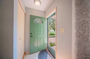 459 Skydale Dr, Ann Arbor, MI 48105 - Photo 6
