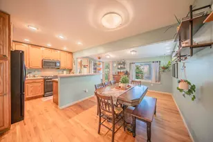 459 Skydale Dr, Ann Arbor, MI 48105 - Photo 12
