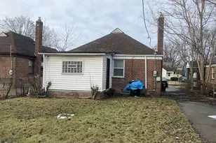 18752 Faust Ave, Detroit, MI 48219 - Photo 4