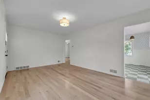 715 Linda Vista Ave, Ann Arbor, MI 48103 - Photo 2