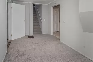 637 Davis St, Kalamazoo, MI 49007 - Photo 12