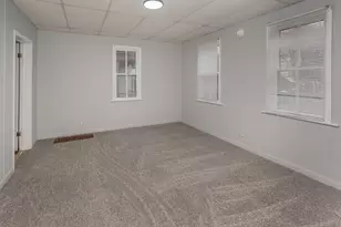 637 Davis St, Kalamazoo, MI 49007 - Photo 4