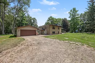 8550 N Meridian Rd, Pleasant Lake, MI 49272 - Photo 38