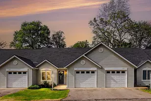 321 Nestlewood Dr, Holland, MI 49424 - Photo 1