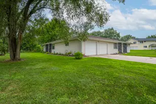 9044 Kephart Ln, Berrien Springs, MI 49103 - Photo 2