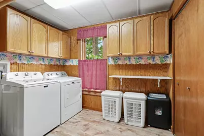 136 W Church Avenue, Reed City, MI 49677 - Photo 12