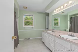 7520 Windgate Dr, Jenison, MI 49428 - Photo 18