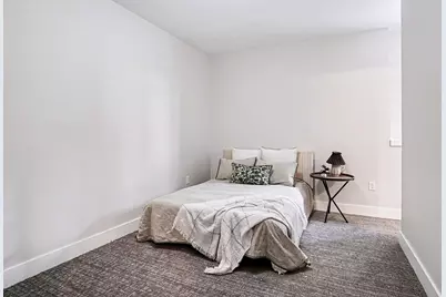 826 Fairview Avenue NE, Grand Rapids, MI 49503 - Photo 14