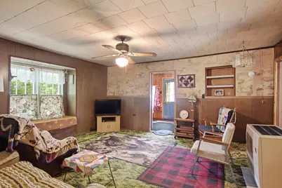 217 N Muencher Street, Howard City, MI 49329 - Photo 6