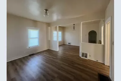 864 Highland Avenue, Benton Harbor, MI 49022 - Photo 4