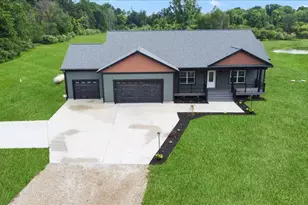 17309 W Stanton Rd, Pierson, MI 49339 - Photo 2