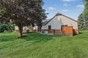 8569 Roundhill Ct, Saline, MI 48176 - Photo 54