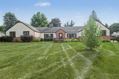 8569 Roundhill Court, Saline, MI 48176 - Photo 4