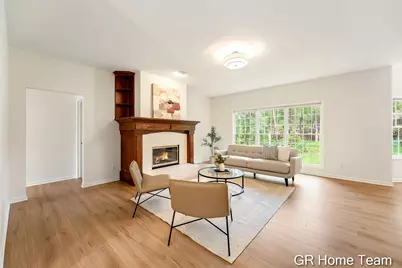 1059 Greenwood Forest SE, Grand Rapids, MI 49546 - Photo 4