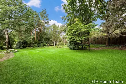 1059 Greenwood Forest SE, Grand Rapids, MI 49546 - Photo 2