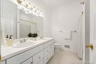 1059 Greenwood Forest SE, Grand Rapids, MI 49546 - Photo 34