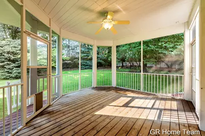 1059 Greenwood Forest SE, Grand Rapids, MI 49546 - Photo 20