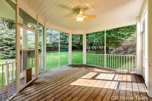 1059 Greenwood Forest SE, Grand Rapids, MI 49546 - Photo 20