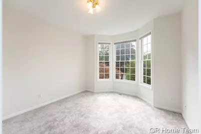 1059 Greenwood Forest SE, Grand Rapids, MI 49546 - Photo 30