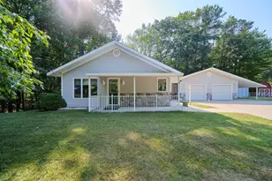 3423 Balsam Ave, Manistee, MI 49660 - Photo 2