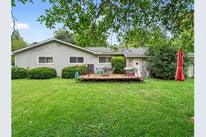 43 Butternut Court, Chelsea, MI 48118 - Photo 2