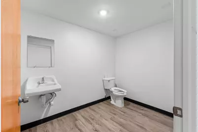 2532 Spring Arbor Road #2, Jackson, MI 49203 - Photo 14