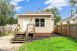 2029 Michael Ave SW, Wyoming, MI 49509 - Photo 32