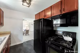 2029 Michael Ave SW, Wyoming, MI 49509 - Photo 10