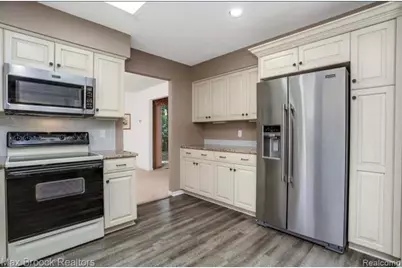 6257 Gatewood, West Bloomfield, MI 48322 - Photo 36