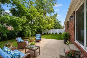 37454 Eagle Dr, Livonia, MI 48150 - Photo 4