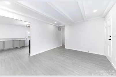 1036 N Maple Road, Ann Arbor, MI 48103 - Photo 8