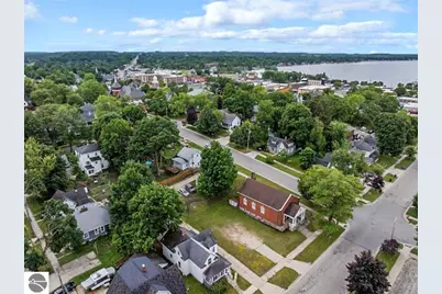 314 E Pine Street, Cadillac, MI 49601 - Photo 46