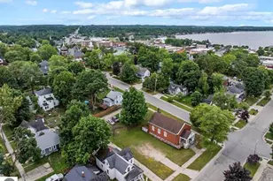314 E Pine St, Cadillac, MI 49601 - Photo 46
