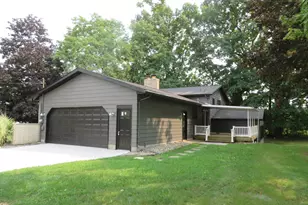 5591 Wing Ave SE, Kentwood, MI 49512 - Photo 6