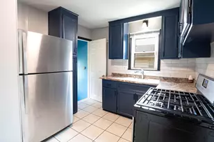 24300 Melrose Ave, Eastpointe, MI 48021 - Photo 10