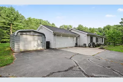 6525 McCords Avenue SE, Alto, MI 49302 - Photo 2