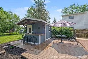 8282 Courtland Dr NE, Rockford, MI 49341 - Photo 8