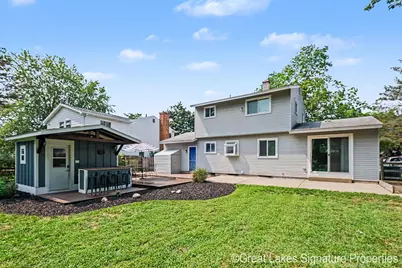 8282 Courtland Drive NE, Rockford, MI 49341 - Photo 6