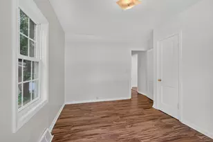 135 E Mansion, Jackson, MI 49203 - Photo 6