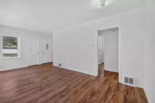135 E Mansion, Jackson, MI 49203 - Photo 16