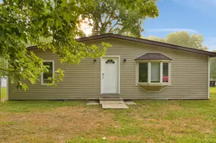 1401 S Miner Rd, Crystal, MI 48818 - Photo 2