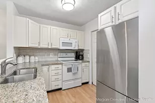 3259 Arrowhead Arms Ct SW, Grandville, MI 49418 - Photo 10