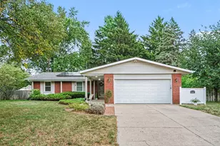6347 Trotwood St, Portage, MI 49024 - Photo 2