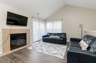 7612 Lacy Dr, Belleville, MI 48111 - Photo 4