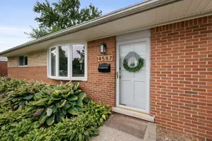 14587 Blue Skies St, Livonia, MI 48154 - Photo 2